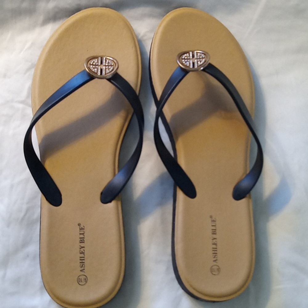 Ashley Blue Flip Flops Black Size 9/10